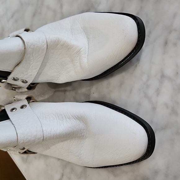 Real Leather Chelsea Boots With Straps - Picture 11 of 12